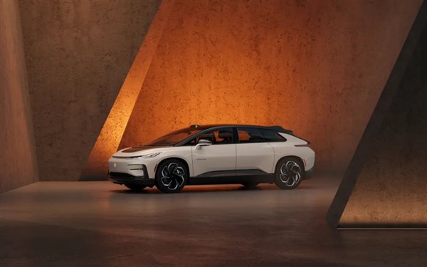 造车10年贾跃亭交付第13辆车!FF:公司账面资产总额为4.579亿美元