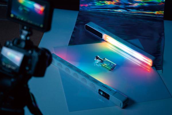 智云突破轻便级散热技术,百瓦功率棒灯成爆款