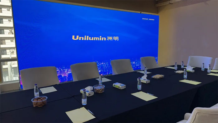 深圳市人大常委会主任戴运龙先生一行莅临洲明科技沙特子公司调研考察