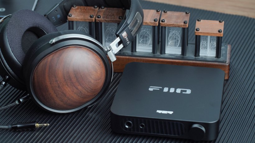 飞傲封闭式头戴耳机动圈木碗 FT1 开售:32Ω 低阻抗设计,999 元