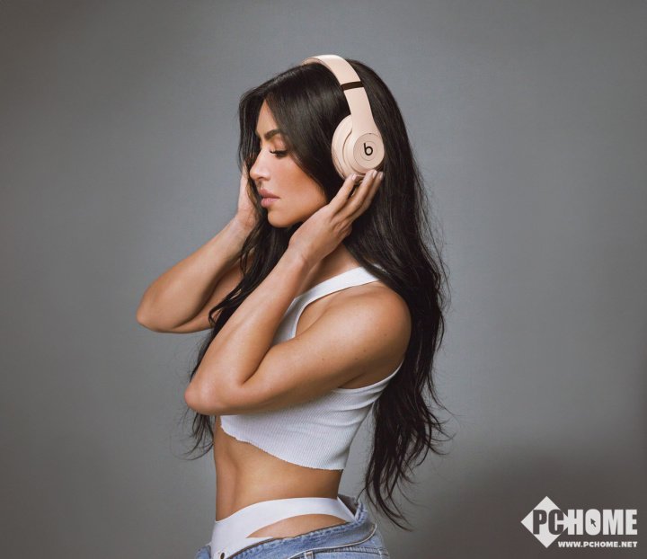 Beats再度携手金·卡戴珊推出Beats Studio Pro耳机
