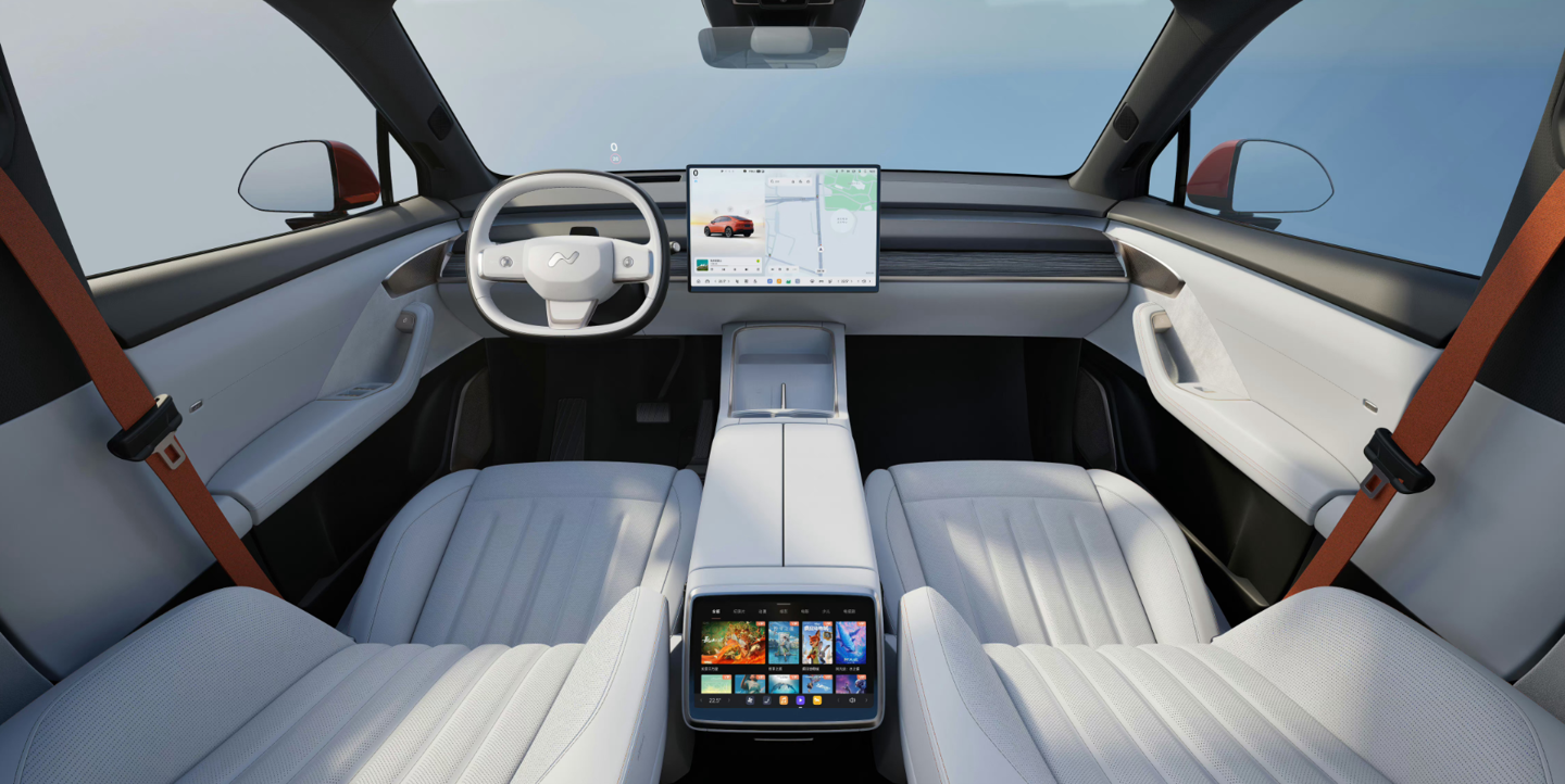 蔚来乐道 L60 汽车内饰官图公布，用户服务负责人庆华成为 001 号车主