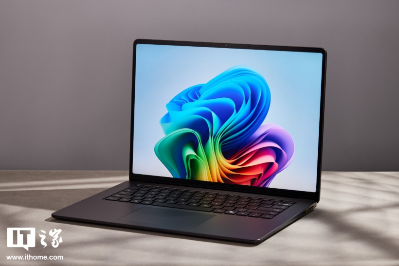 【IT之家开箱】微软 Surface Laptop 第 7 版 15 英寸首发图赏：极简全金属机身，设计焕然一新
