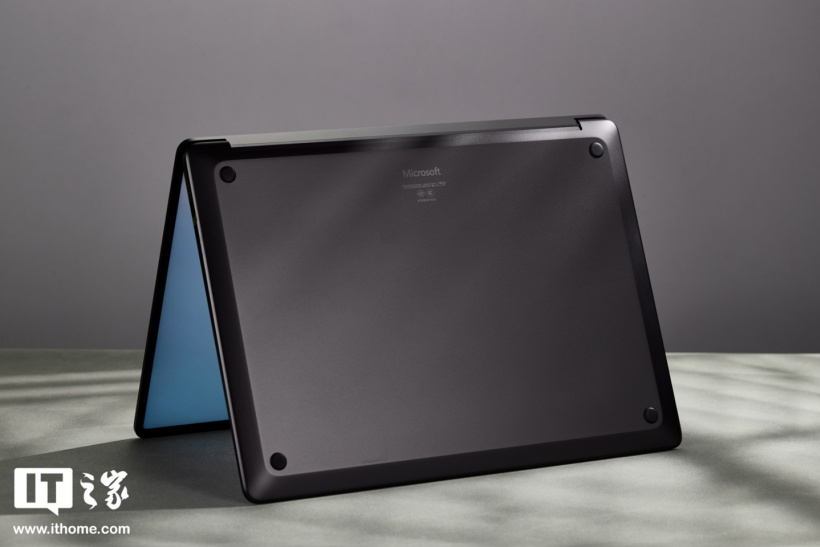 【IT之家开箱】微软 Surface Laptop 第 7 版 15 英寸首发图赏：极简全金属机身，设计焕然一新