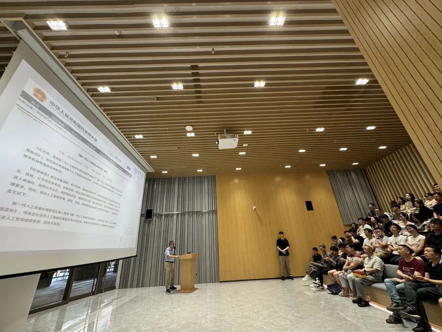 启用满300天,全国首个大模型创新生态社区近况如何?