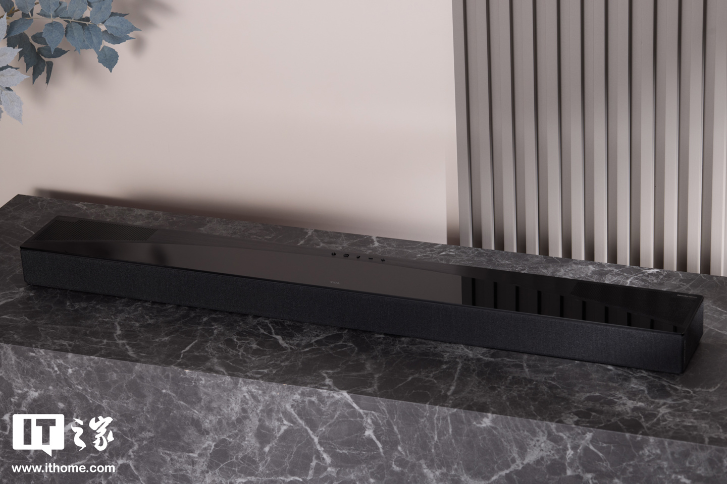 【IT之家开箱】TCL Q85H 回音壁图赏:7.1.4 物理环绕声道、860W 大功率