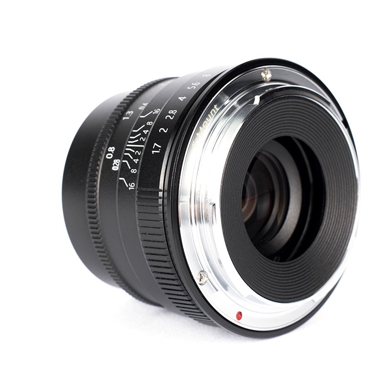 星曜 35mm F1.7 镜头新增佳能 RF 卡口版本，首发价 599 元