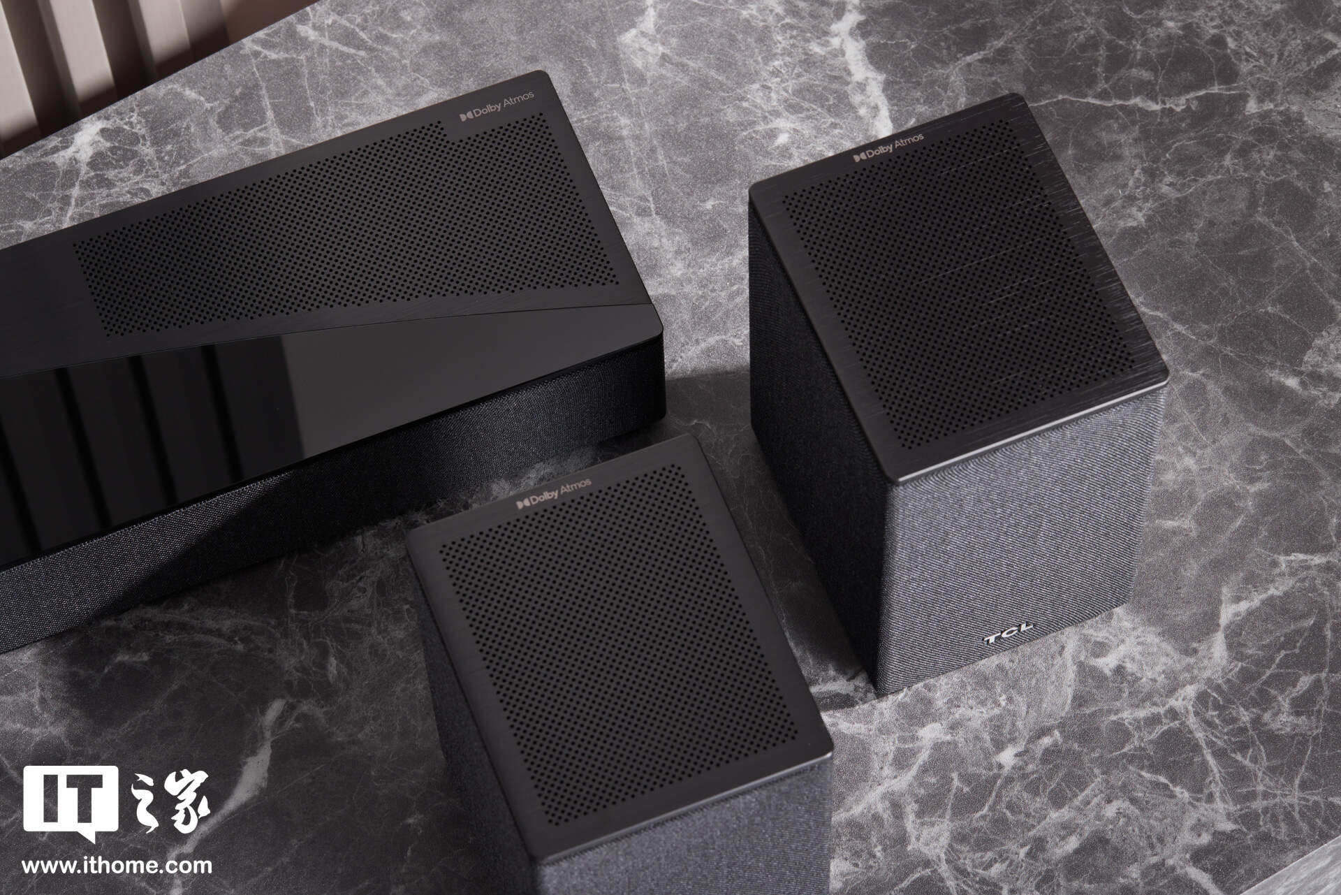 【IT之家开箱】TCL Q85H 回音壁图赏:7.1.4 物理环绕声道、860W 大功率