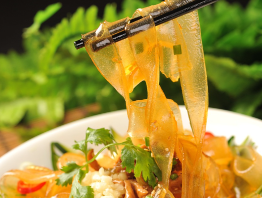 女子吃凉皮后米酵菌酸中毒住进ICU 专家：吃银耳、粉类要注意