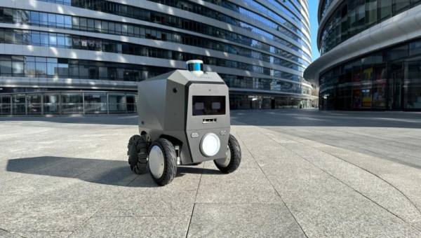 算丰征途黑石2号配送机器人震撼登场,赋能园区和物业自动配送