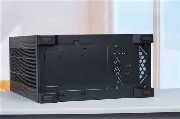 仅199元支持侧透!酷冷至尊Elite 301系列机箱图赏