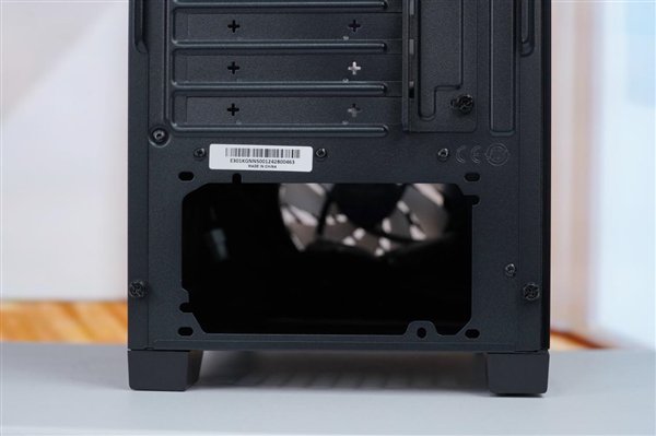 仅199元支持侧透!酷冷至尊Elite 301系列机箱图赏