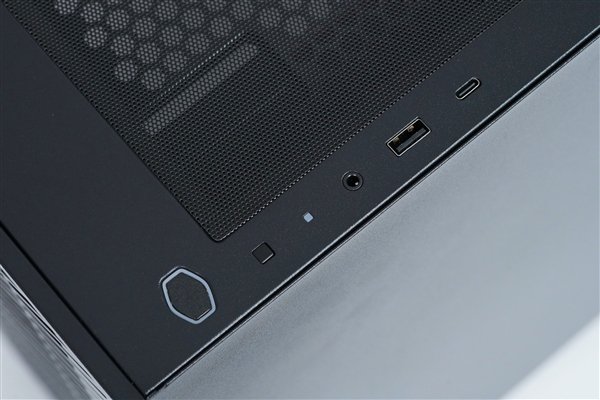 仅199元支持侧透!酷冷至尊Elite 301系列机箱图赏