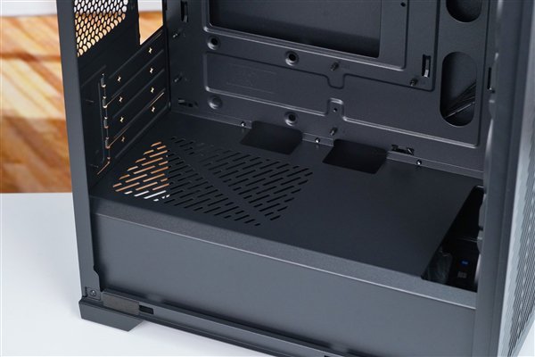 仅199元支持侧透!酷冷至尊Elite 301系列机箱图赏