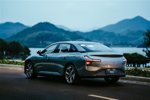 起售不超13.59万元!小鹏MONA M03全车官图公布:同级颜值最顶