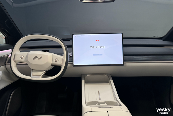 蔚来式高级感油然而生!乐道L60内饰下本了