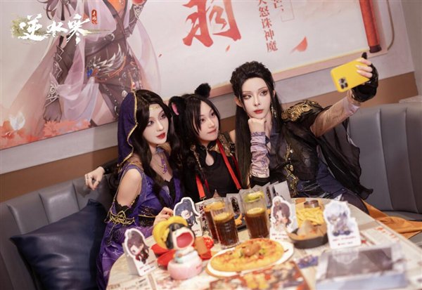 《逆水寒》必胜客联动：买披萨套餐可获定制游戏道具