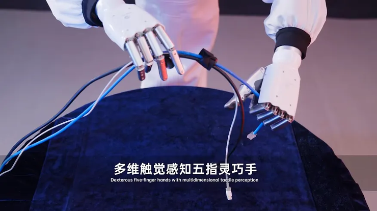 具身智能构型之争:人形、灵巧手、双足,谁是最终 C 位?