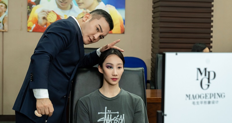 以东方美学回应巴黎浪漫,毛戈平美妆见证中国健儿「耀巴黎」