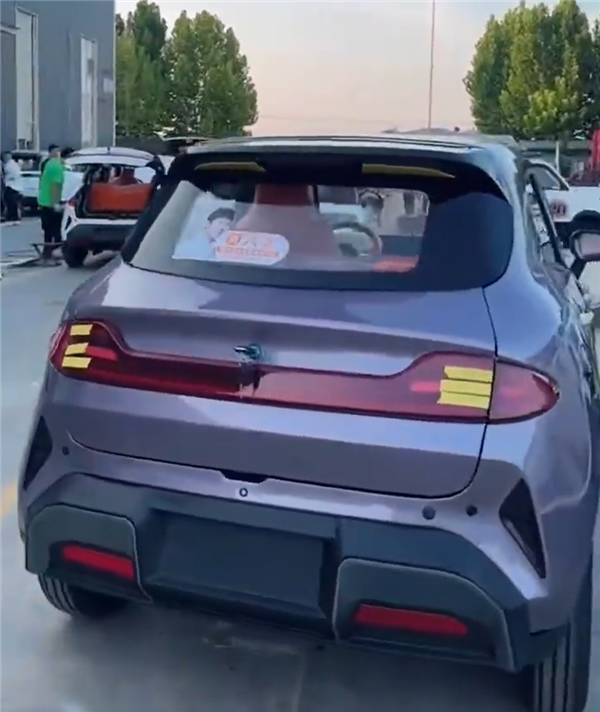 “小米SUV”被造出来了:但来自老头乐厂家