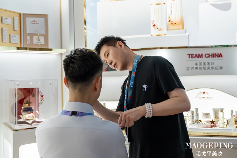 以东方美学回应巴黎浪漫,毛戈平美妆见证中国健儿「耀巴黎」