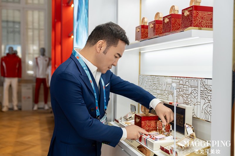 以东方美学回应巴黎浪漫,毛戈平美妆见证中国健儿「耀巴黎」