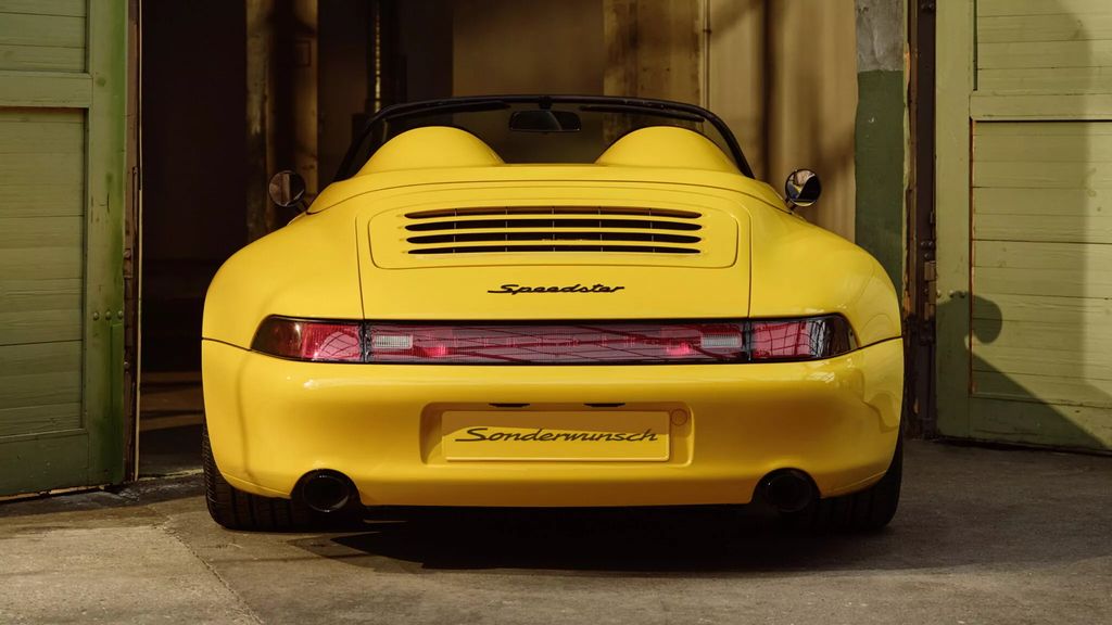 保时捷展示全球第 3 辆 993 Speedster 超跑：黄色设计，3.8 升六缸发动机、最高 300 马力