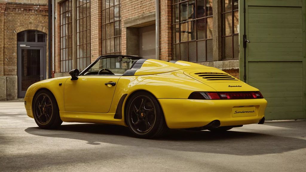 保时捷展示全球第 3 辆 993 Speedster 超跑：黄色设计，3.8 升六缸发动机、最高 300 马力