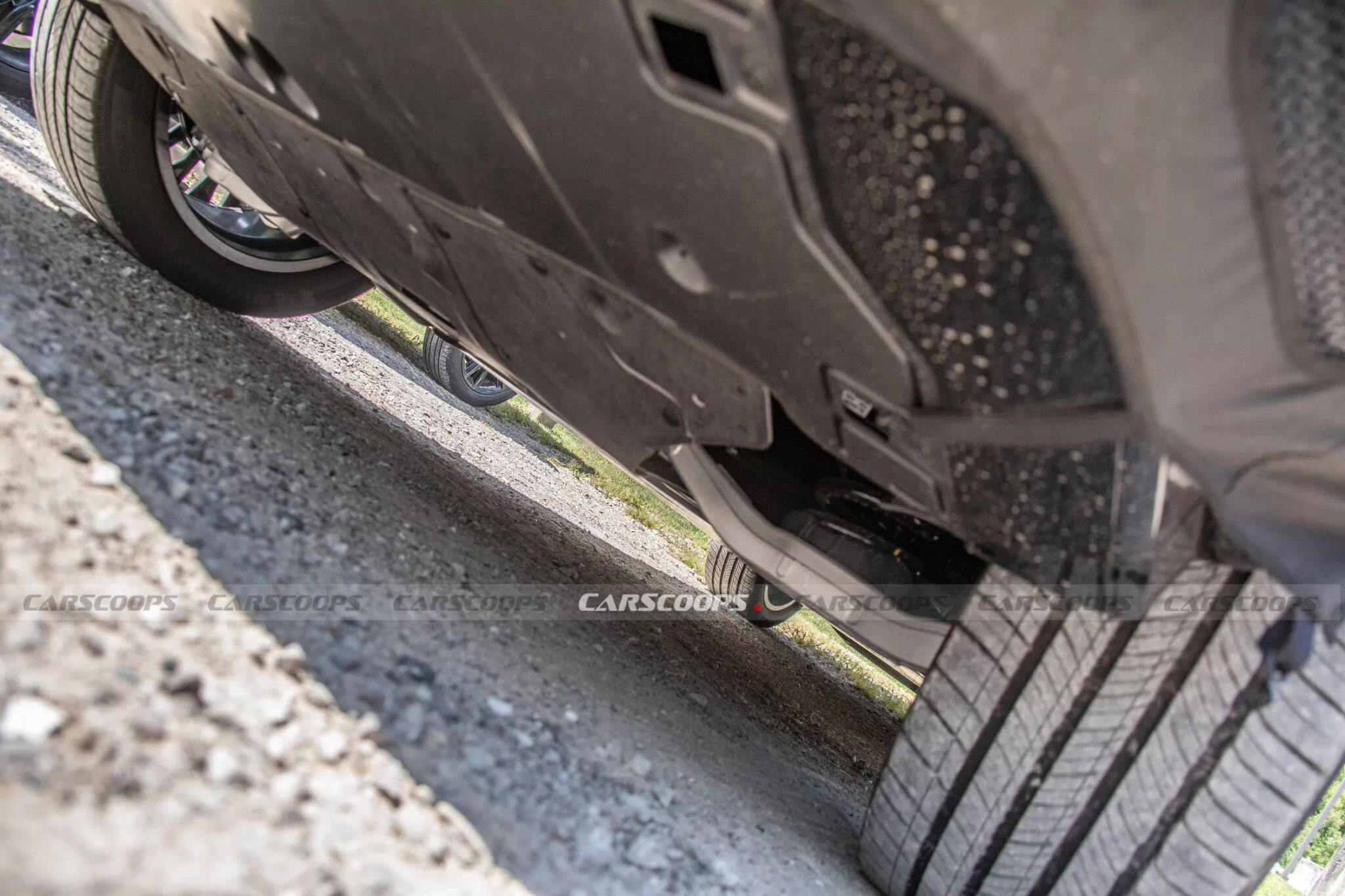 现代首款电动三排座 SUV,Ioniq 7 路测照片曝光