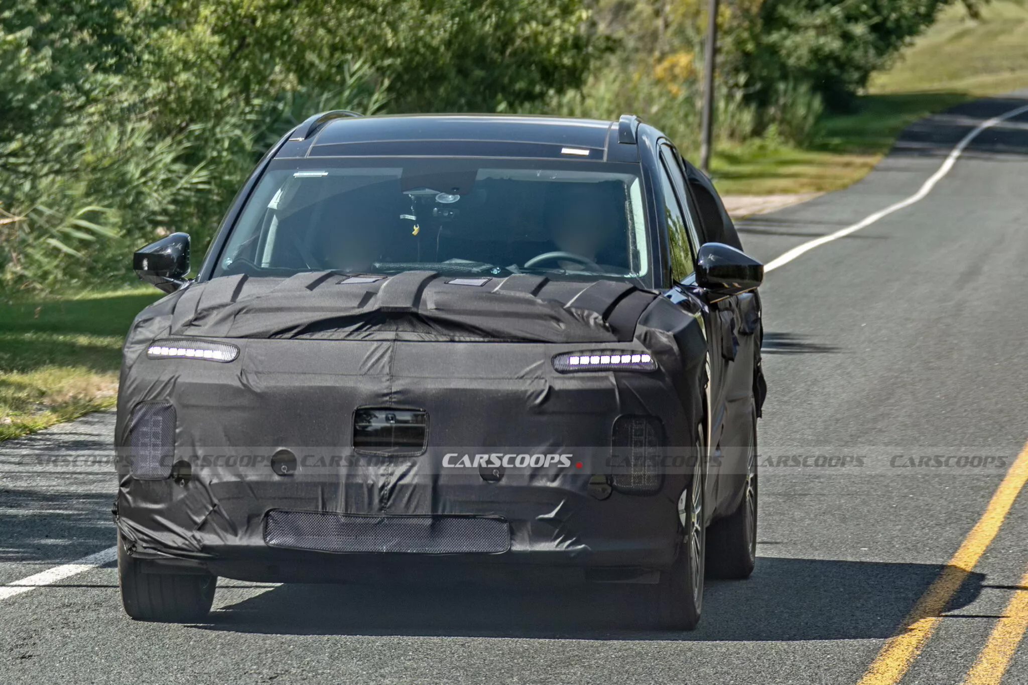 现代首款电动三排座 SUV,Ioniq 7 路测照片曝光