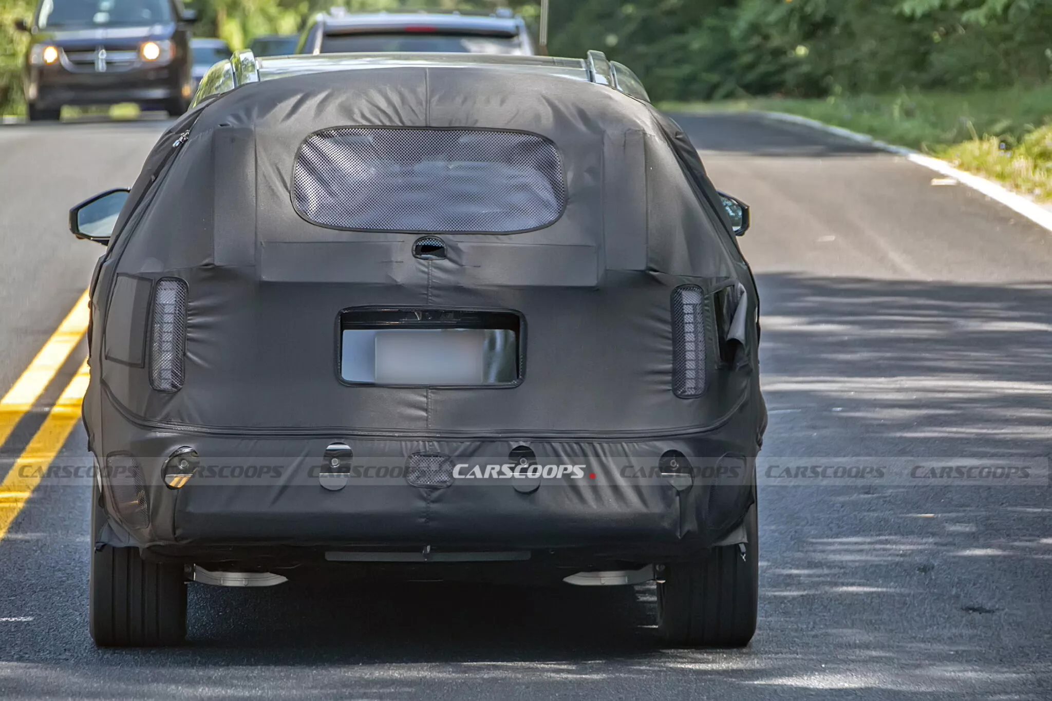 现代首款电动三排座 SUV,Ioniq 7 路测照片曝光