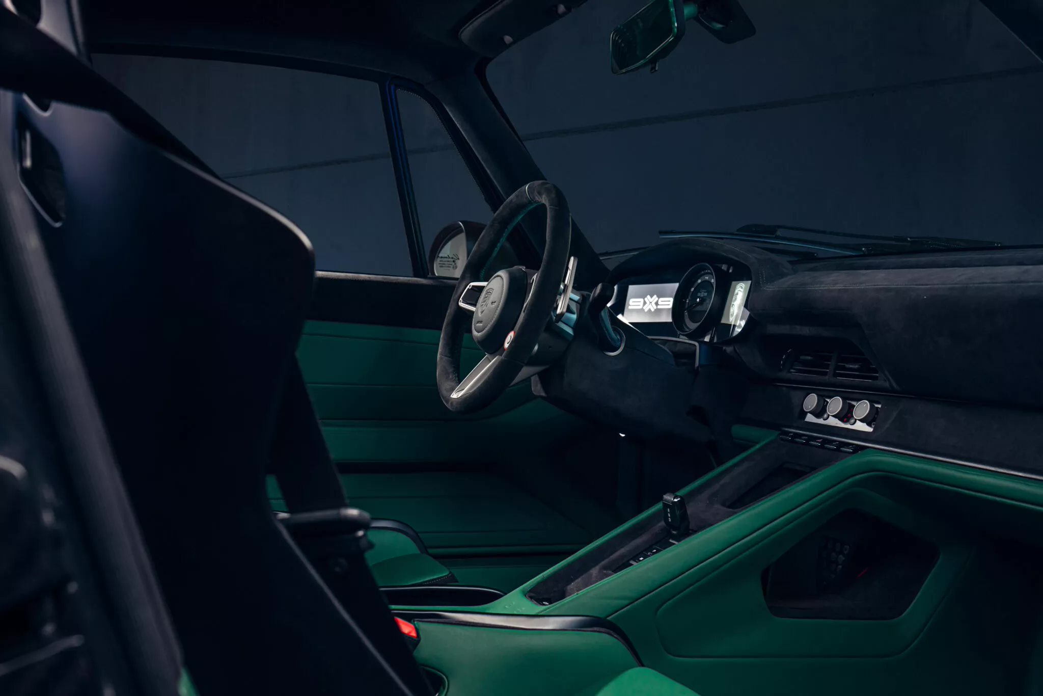 卡尔玛展示 9X9 超跑：致敬保时捷 959、零百加速最快 2 秒，210 万美元起