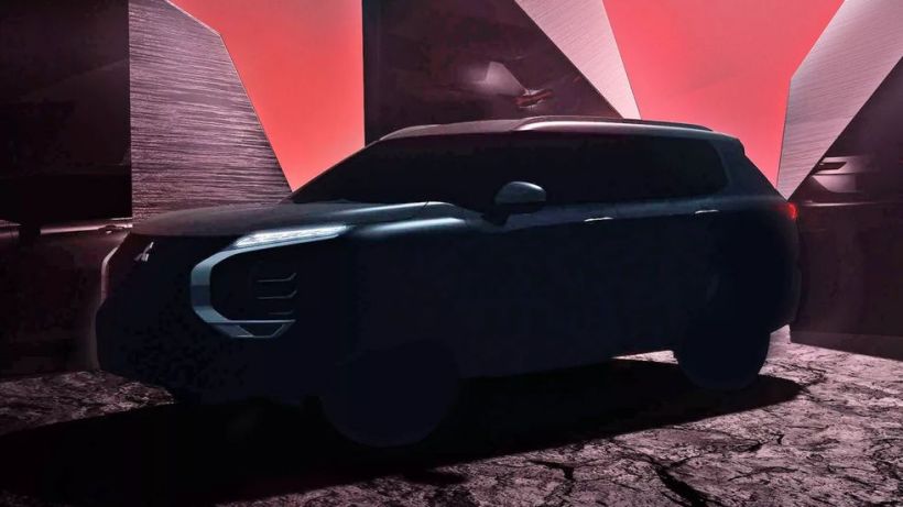 三菱中期改款欧蓝德 SUV 路测照片曝光：插电混动、12.3 英寸车机屏幕