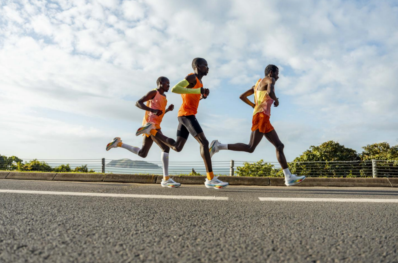 半年卖出500万双跑鞋,李宁还盯上了比尔盖茨爱玩的“中产运动”