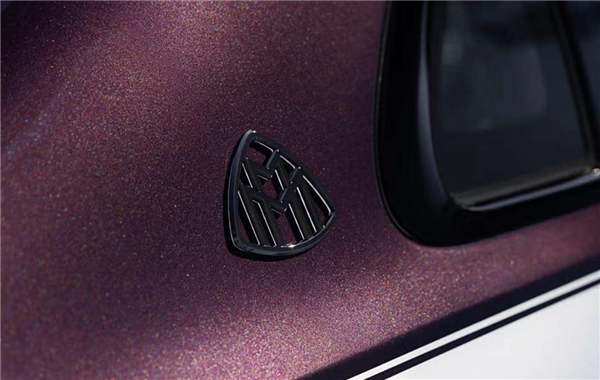 豪华行政轿车天花板!迈巴赫S680限量版亮相:价格直逼劳斯莱斯