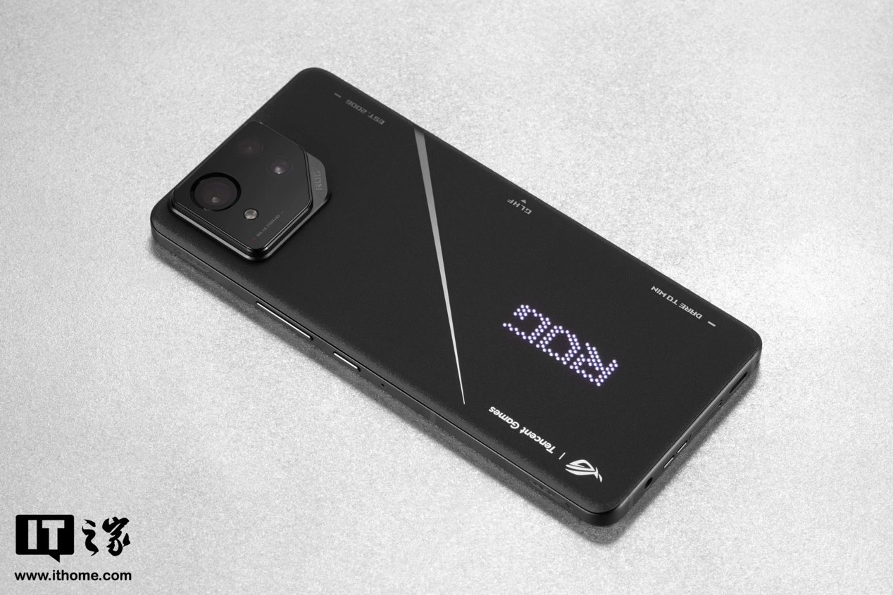 华硕 Zenfone 12 Ultra 手机现身 IEMI 数据库，有望 2025 年发布