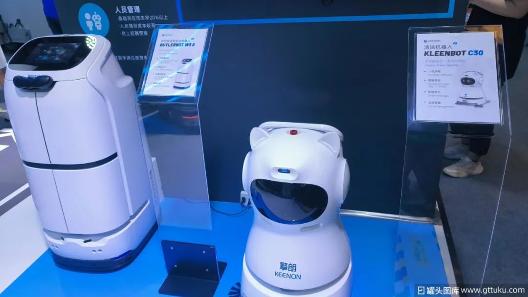 人形机器人,距离“转正上岗”还差几步?