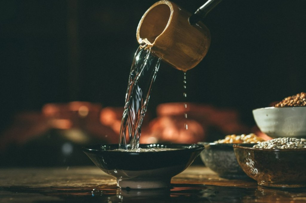 “青稞酒之王”困于小众市场:上半年销售费用1.58亿元,是净利润近2倍