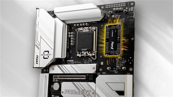 CAMM2内存性能实测：与标准DDR5几乎一模一样