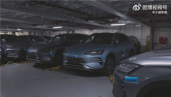 1000辆宋PLUS DM-i怎样运抵西班牙?比亚迪卸车过程太壮观