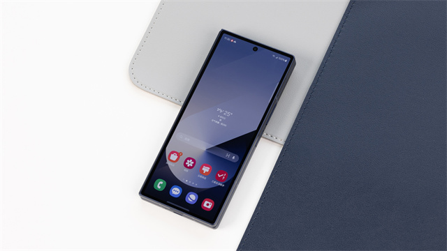 三星Galaxy Z Fold6体验:依然精致的外观 目前最强三星折叠屏