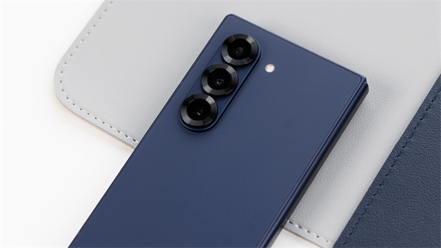 三星Galaxy Z Fold6体验:依然精致的外观 目前最强三星折叠屏