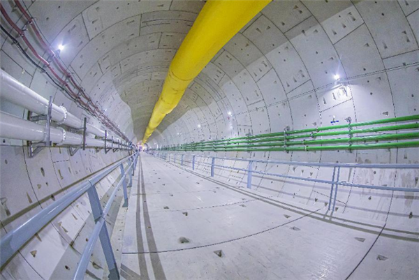 打破世界纪录!中国大盾构掘至海底106米