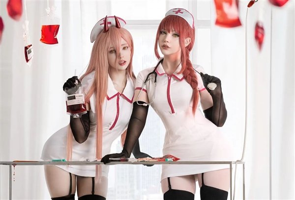 《生化危机4RE》超美Cos图赏:艾达王牵着忠犬里昂