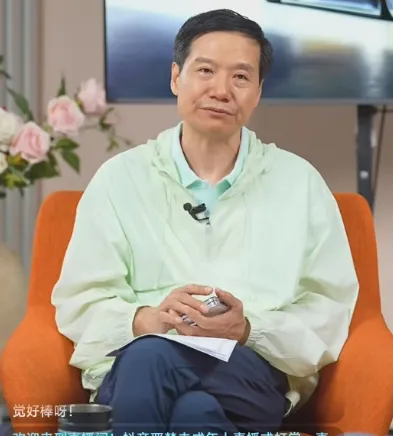 雷军直播突然“事故”!小米高管道歉