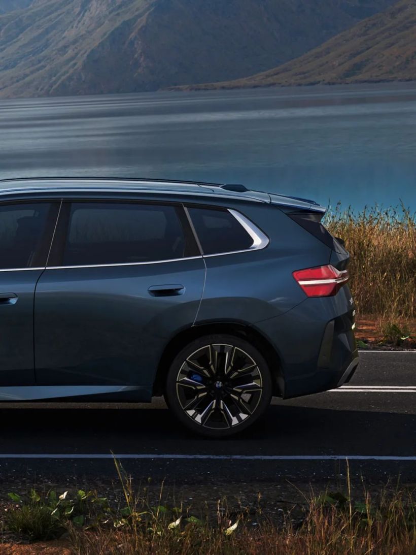 全新宝马 X3 长轴距版更多官图公布,2024 成都车展迎全球首秀