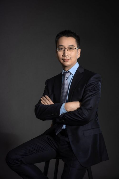 董俊姿:以功效筑基情感加冕,逐梦国际舞台