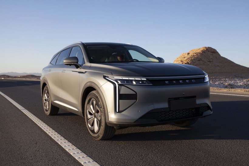 奇瑞星途瑶光 C-DM 四驱版实车亮相，搭载 1.5T + 三电机插混系统