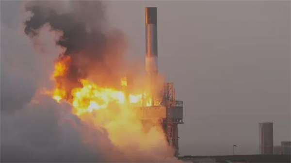 英国太空港火箭测试失败:发动机爆炸、现场升起火球