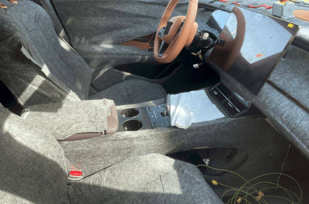 超大悬浮屏 比亚迪汉L内饰谍照首次曝光